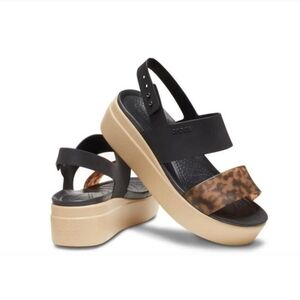 Crocs Brooklyn Low Wedge